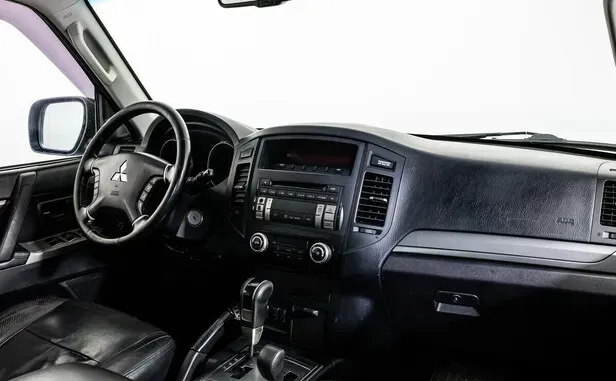 Mitsubishi Pajero, IV Рестайлинг 1 — фото 6