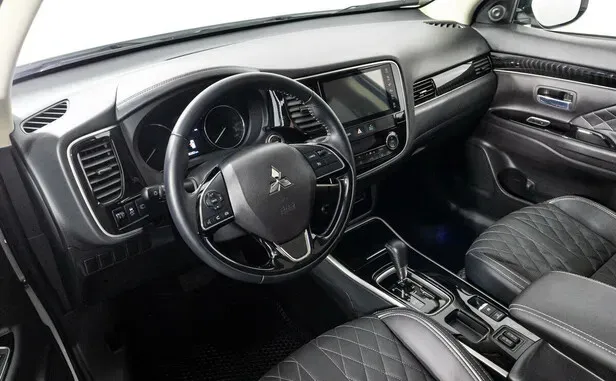 Mitsubishi Outlander, III Рестайлинг 3 — фото 6