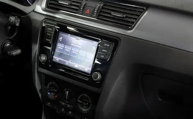 Skoda Rapid, I Рестайлинг — фото 8
