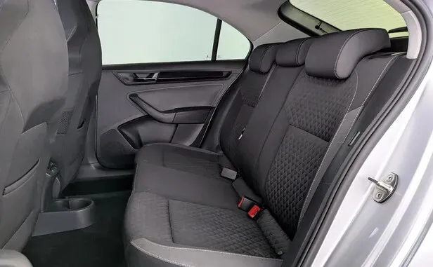Skoda Rapid, I Рестайлинг — фото 8