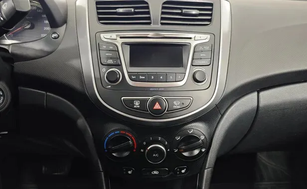 Hyundai Solaris, I Рестайлинг — фото 7