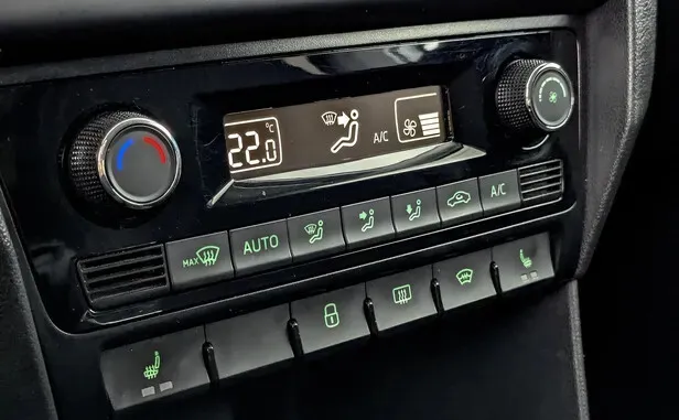 Skoda Rapid, I Рестайлинг — фото 11