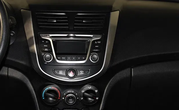 Hyundai Solaris, I Рестайлинг — фото 9