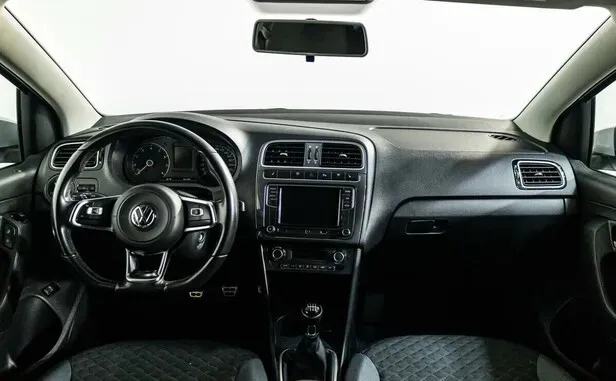 Volkswagen Polo, V Рестайлинг — фото 8