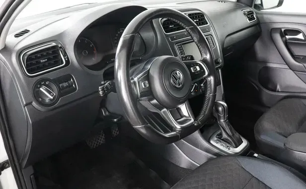 Volkswagen Polo, V Рестайлинг — фото 5