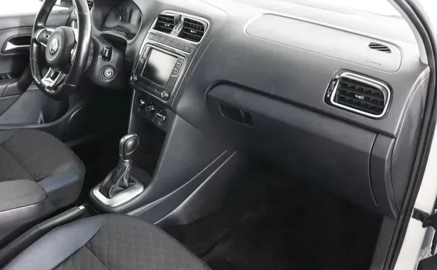 Volkswagen Polo, V Рестайлинг — фото 6