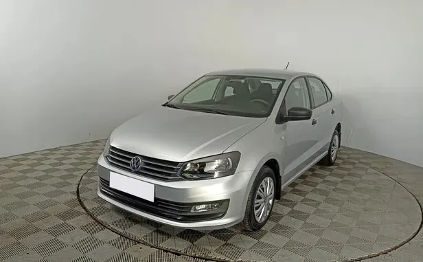 Volkswagen Polo, V Рестайлинг — фото 1