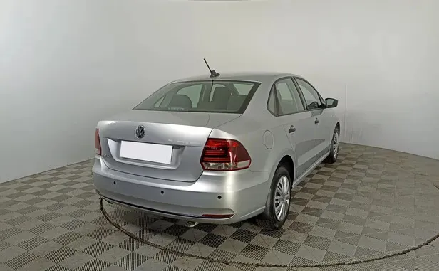 Volkswagen Polo, V Рестайлинг — фото 2