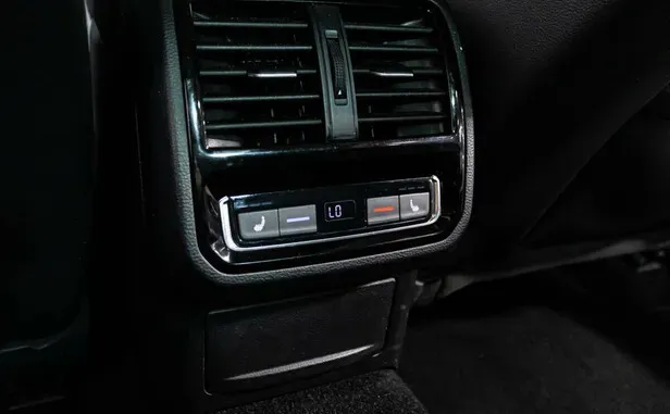 Volkswagen Passat, B8 — фото 12