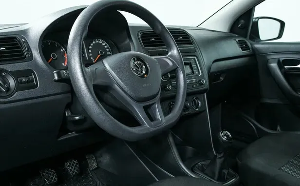 Volkswagen Polo, V Рестайлинг — фото 7