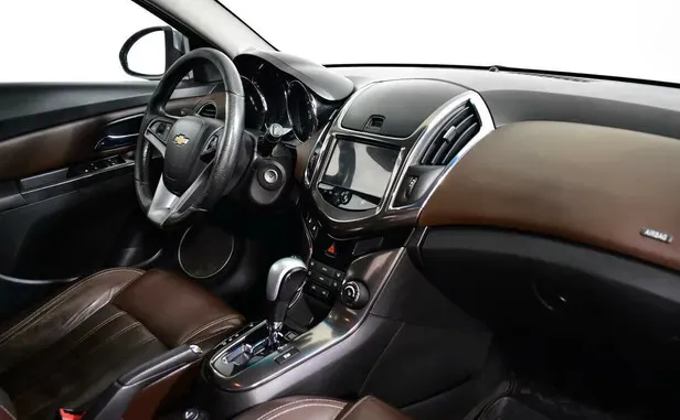 Chevrolet Cruze, I Рестайлинг — фото 6