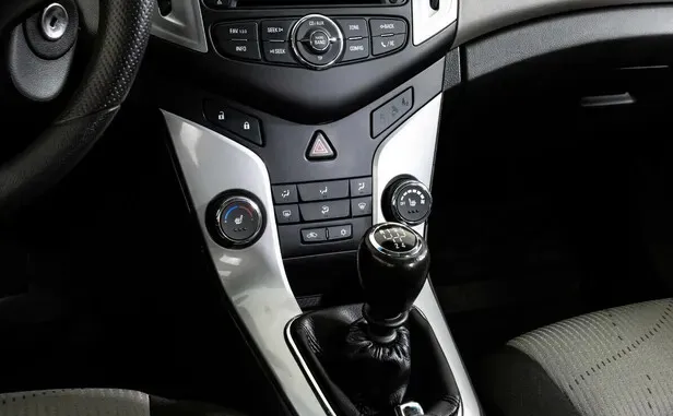 Chevrolet Cruze, I Рестайлинг — фото 9