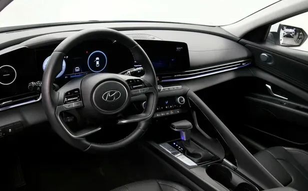 Hyundai Elantra, VII (CN7) — фото 9