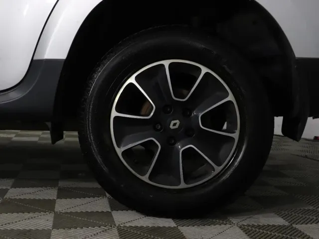 Renault Duster, I Рестайлинг — фото 10