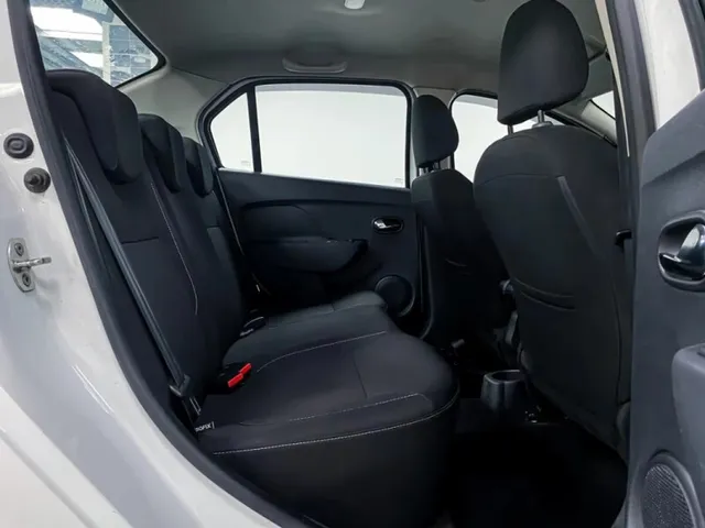 Renault Logan, II Рестайлинг — фото 16