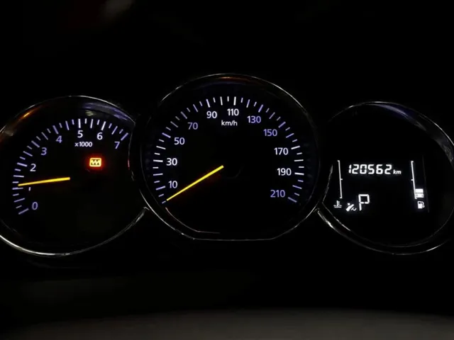 Renault Logan, II Рестайлинг — фото 18