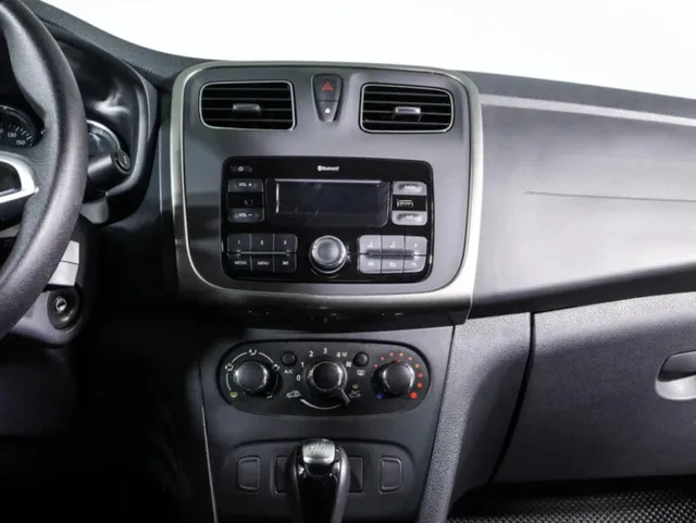 Renault Logan, II Рестайлинг — фото 12