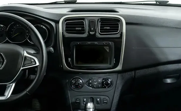 Renault Logan, II Рестайлинг — фото 9