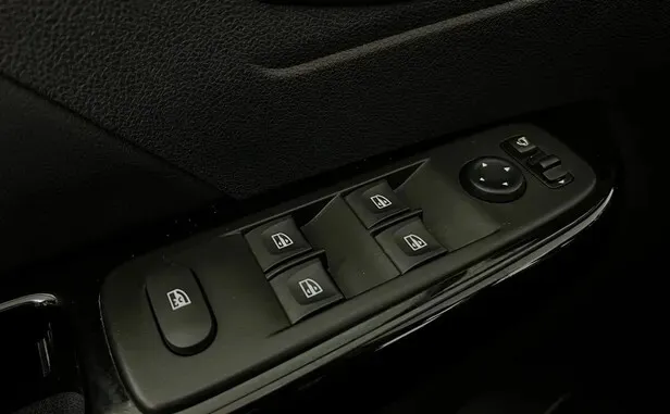 Renault Kaptur, I Рестайлинг — фото 10