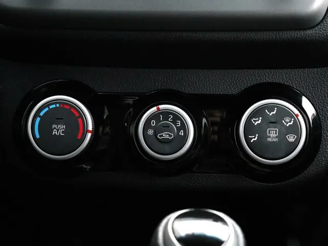Kia Rio, III — фото 13