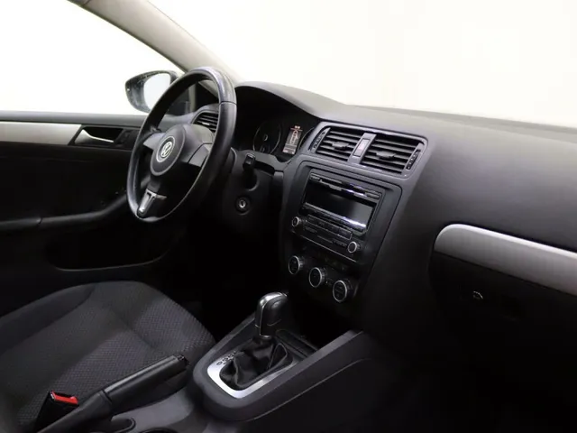 Volkswagen Jetta, VI Рестайлинг — фото 5