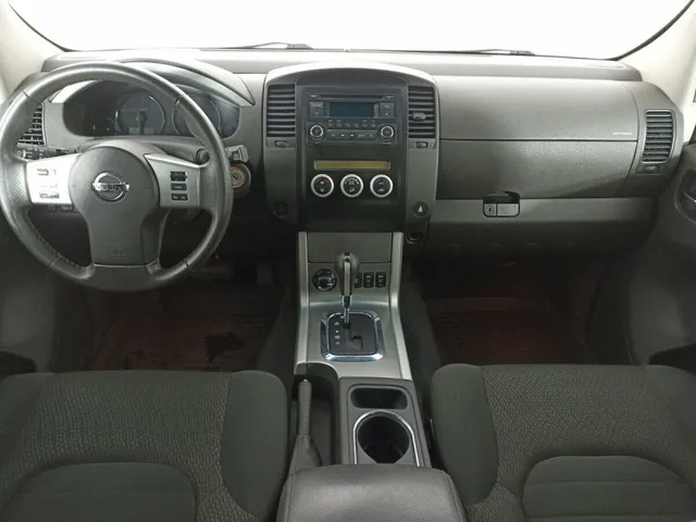 Nissan Pathfinder, III — фото 7