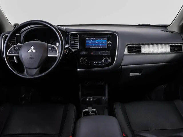 Mitsubishi Outlander, III — фото 5