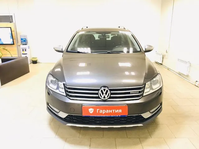 Volkswagen Passat — фото 1