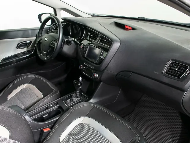 Kia Ceed, II Рестайлинг — фото 16