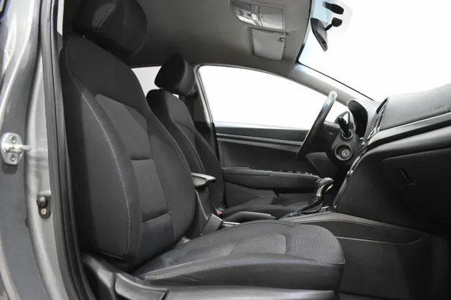 Hyundai Elantra, VI (AD) — фото 6