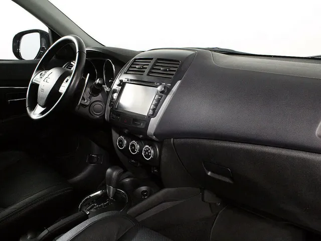 Mitsubishi ASX, I — фото 18