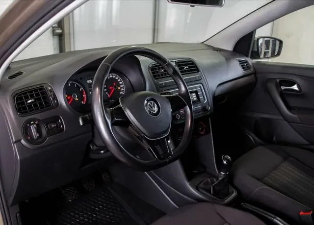 Volkswagen Polo, V Рестайлинг — фото 4