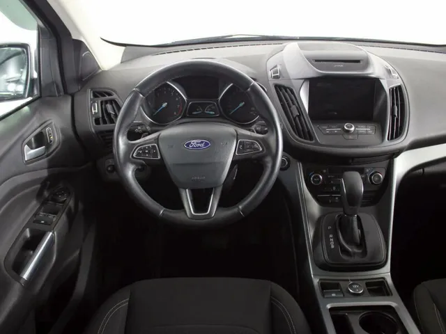 Ford Kuga, II Рестайлинг — фото 5