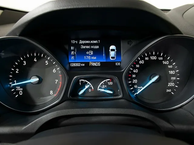 Ford Kuga, II Рестайлинг — фото 10