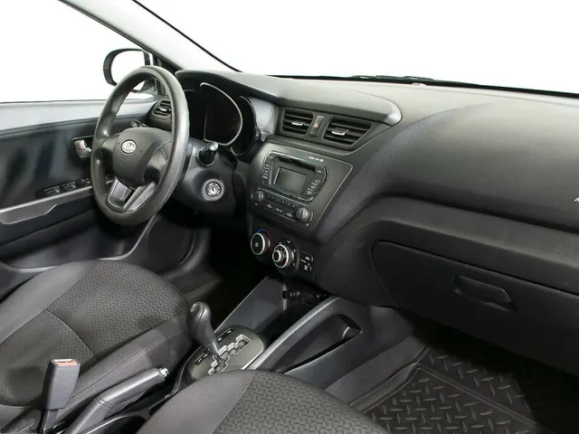 Kia Rio, III — фото 11
