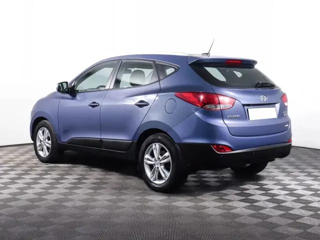 Hyundai ix35, I — фото 26