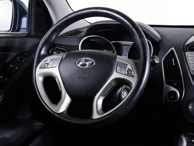 Hyundai ix35, I — фото 40