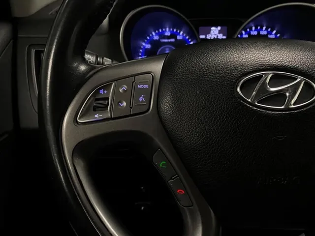 Hyundai ix35, I — фото 29