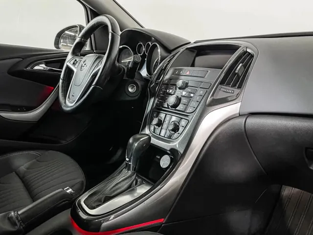 Opel Astra, J Рестайлинг — фото 8