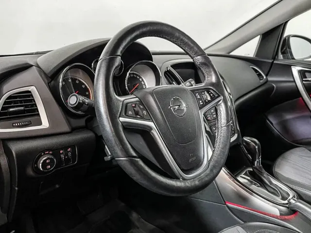 Opel Astra, J Рестайлинг — фото 12