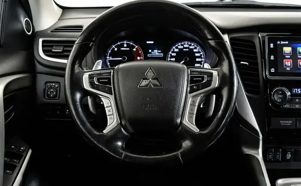 Mitsubishi Pajero Sport, III — фото 7