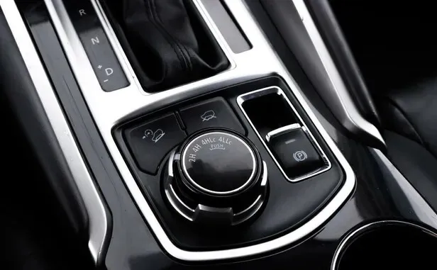 Mitsubishi Pajero Sport, III — фото 10