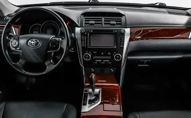 Toyota Camry, VII (XV50) — фото 10