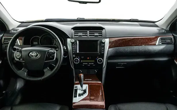 Toyota Camry, VII (XV50) — фото 12