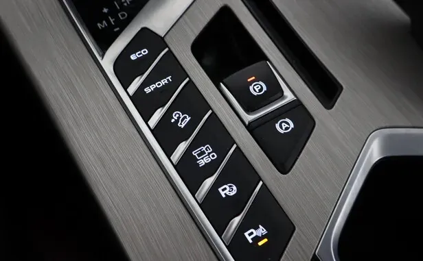 Geely Coolray, I — фото 15