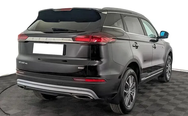 Geely Atlas Pro — фото 13