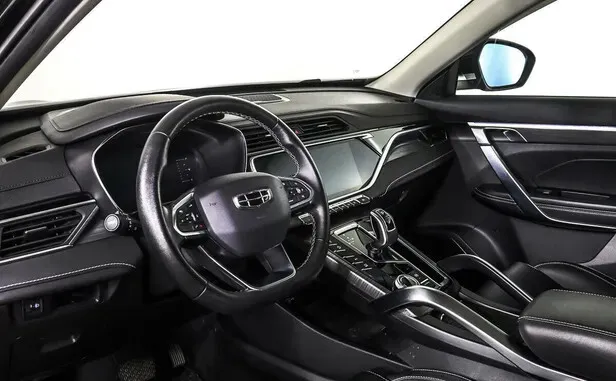 Geely Atlas Pro — фото 7