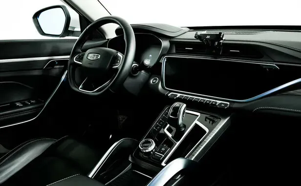 Geely Atlas Pro — фото 8