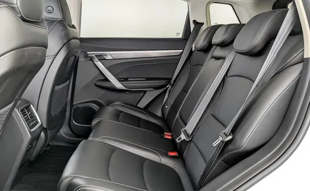 Geely Atlas Pro — фото 8