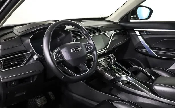 Geely Atlas Pro — фото 6
